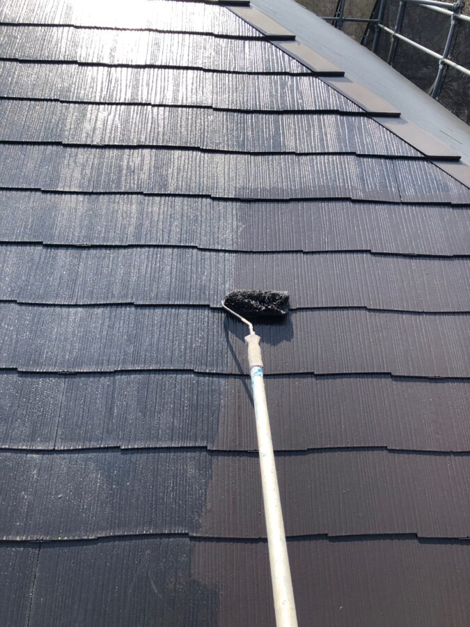 八王子市-アパート外壁屋根塗装工事　屋根中塗り